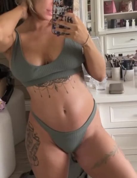 Olivia Buckland modelo sexual imagen
