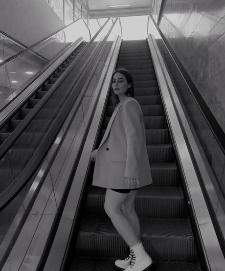 Effy Palarya modelo desnudos galería