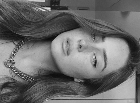 Effy Palarya modelo agradable archivo