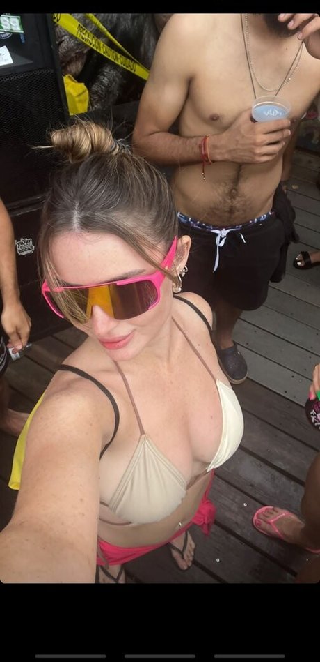 Effy Palarya modelo exclusivo imágenes