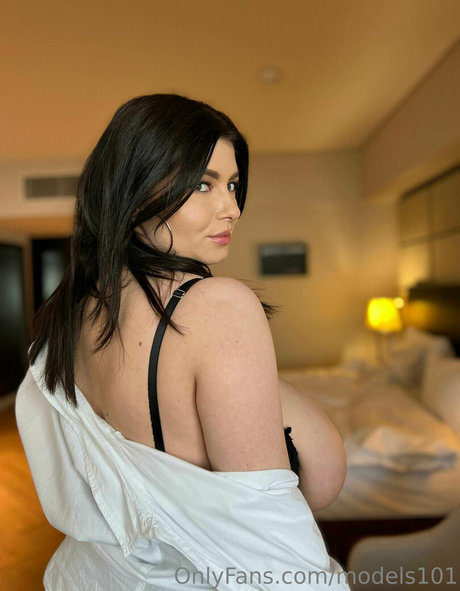 models101 modelo atractivo fotos