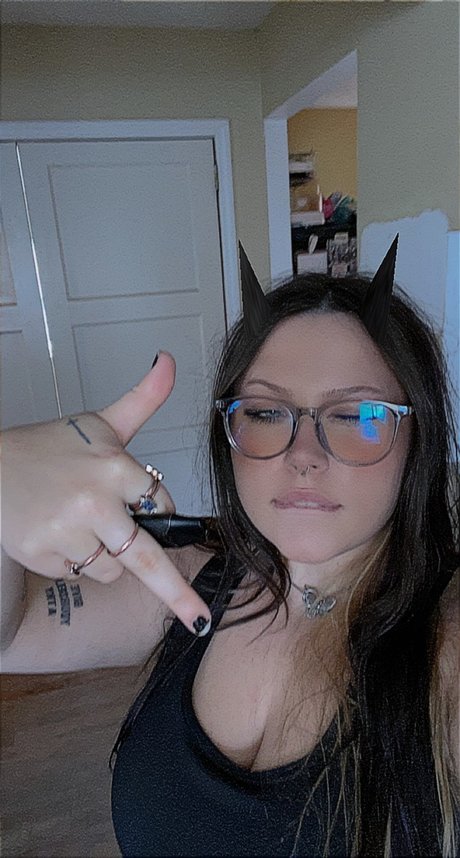 Lynzie desnudos de estrellas galería