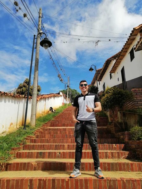 SantiBucara actriz atractiva archivo