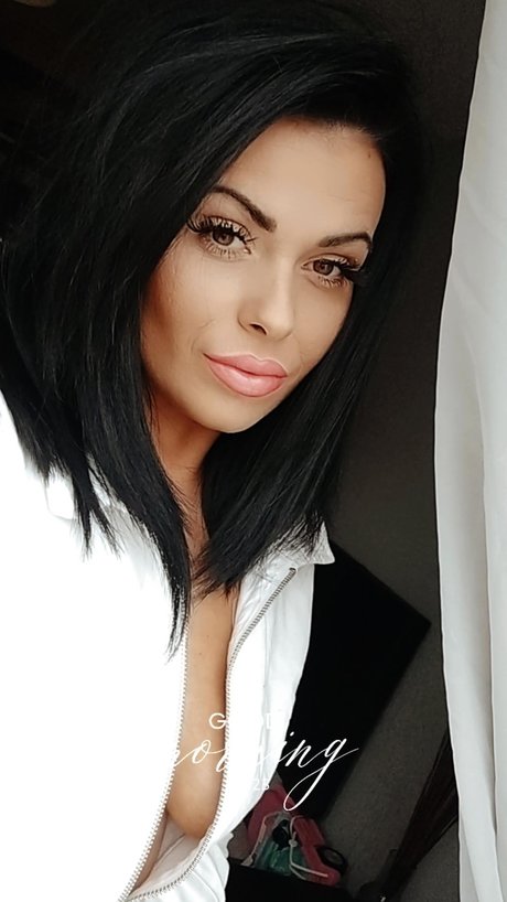 Lucey mcgrath25 actriz atractiva foto