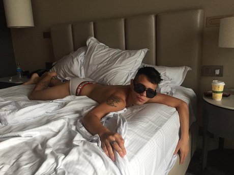 Yefer Paez estrella erótica foto