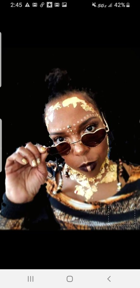 They call me DaVoodooWoman_ estrella atractiva archivo