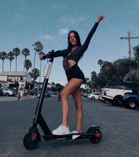 Taylor Hawk estrella pornografica foto