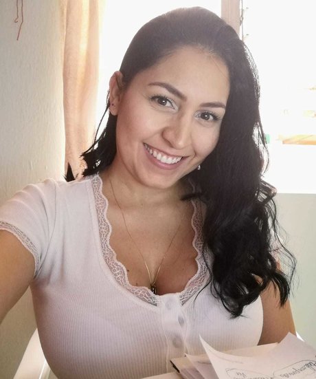 ELI LOPEZ estrella porno bonita imágenes