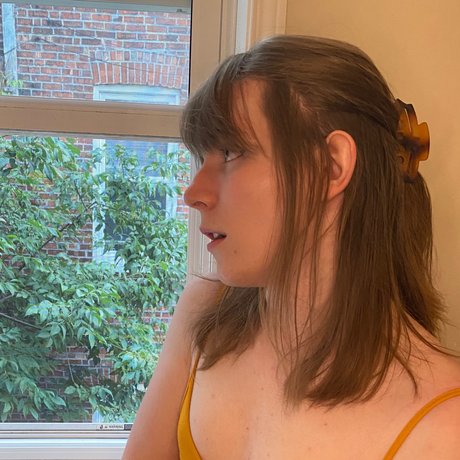 Lucy Ferais modelo agradable imagen