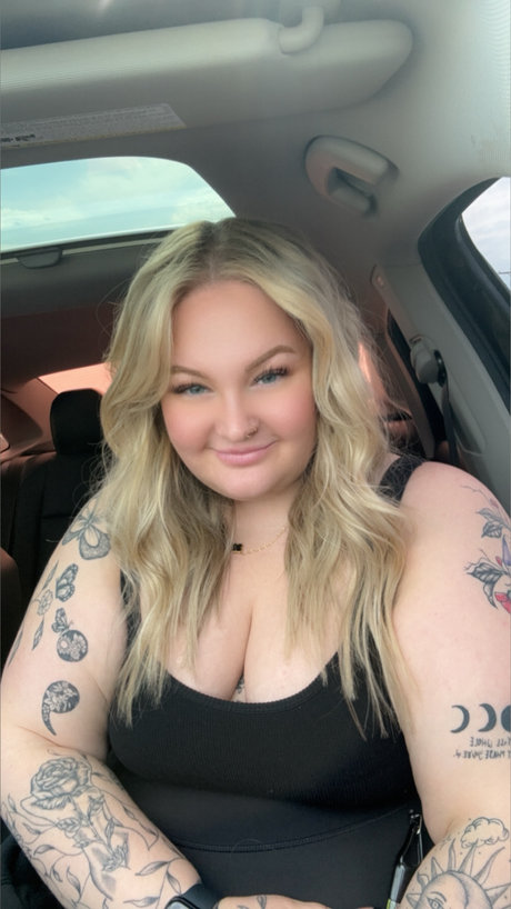 HotHoneyBunz sexo modelo imágenes