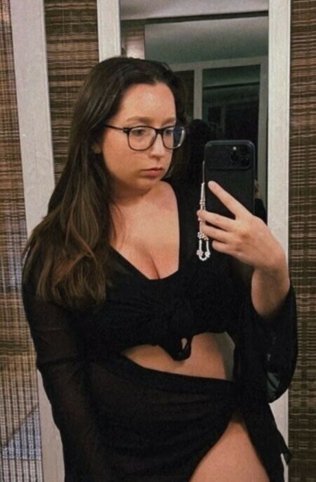 Kirsty Wells hermosa actriz fotos