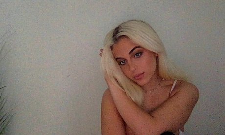 Baby Ariel bonita modelo imagen