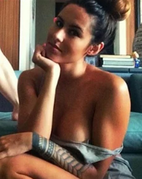 Khalyla Kuhn estrella porno de arte galerías