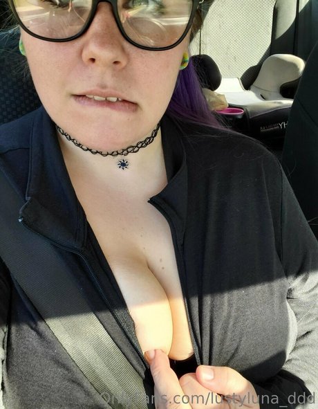 lustyluna ddd modelo desnudo archivo