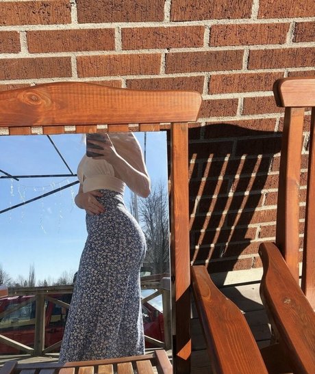 Arielle Burstrom modelo pornografico galerías