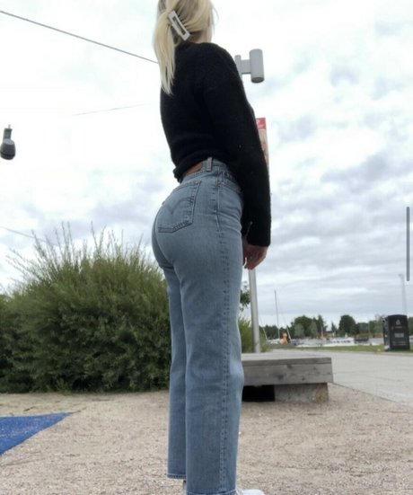 Arielle Burstrom actriz de alta calidad imágenes