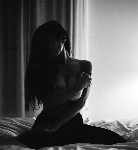 Jewelthe Steppe modelo atractivo galerías