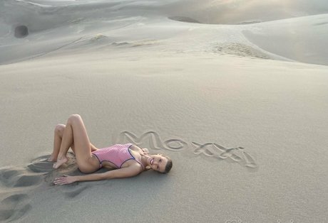 Love Moxxi estrella porno galerías