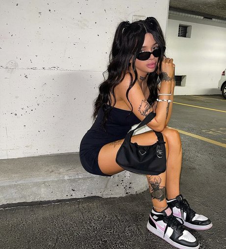 aesthymes modelo de alta definición fotos