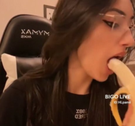 Pamm Bigo modelo fotos