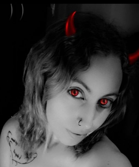 Karli Venom sexo estrella imágenes