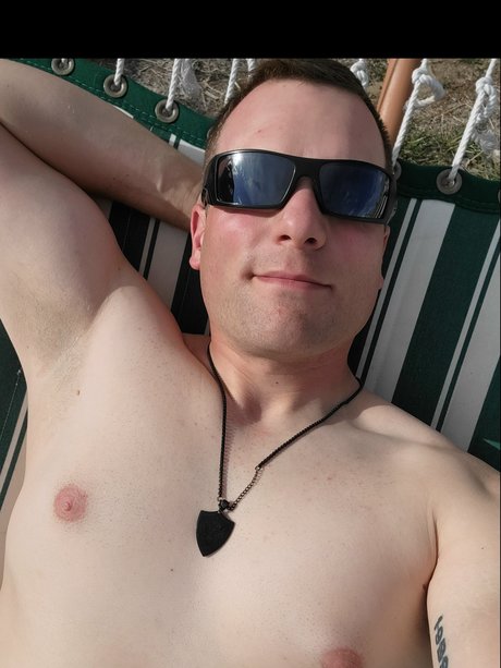 Top Bandit_ modelo sexy imagen