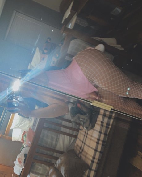 Shyellesoprettyyyy estrella porno en alta definición foto