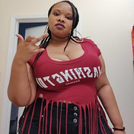 Le Bree modelo desnuda foto