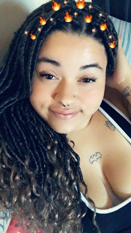 Sneaky Smoove modelo xxx archivo