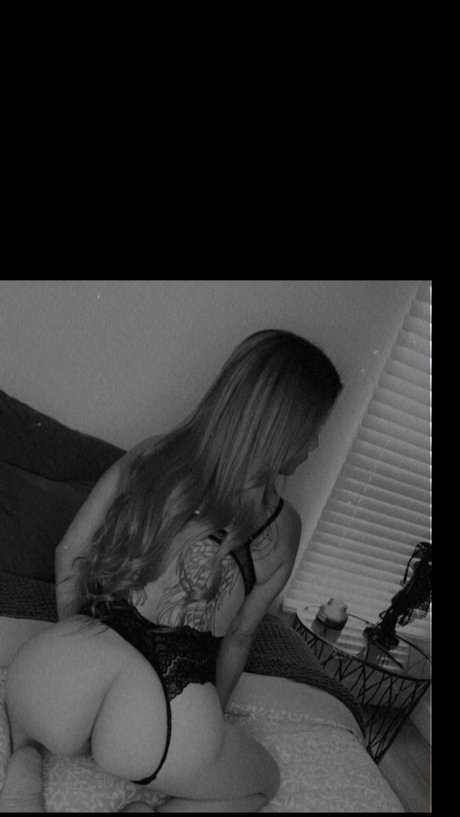 Sammysexy23_ modelo xxx foto