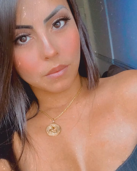 consolador enorme onlyfans pornografico en alta definición foto