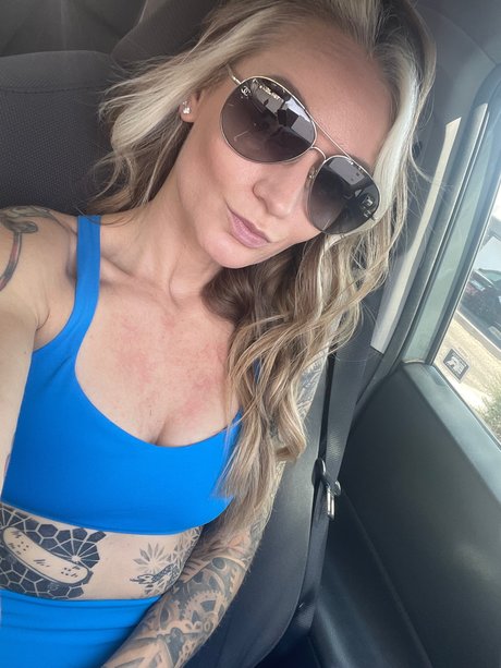 Tall person_ hermosa estrella porno foto