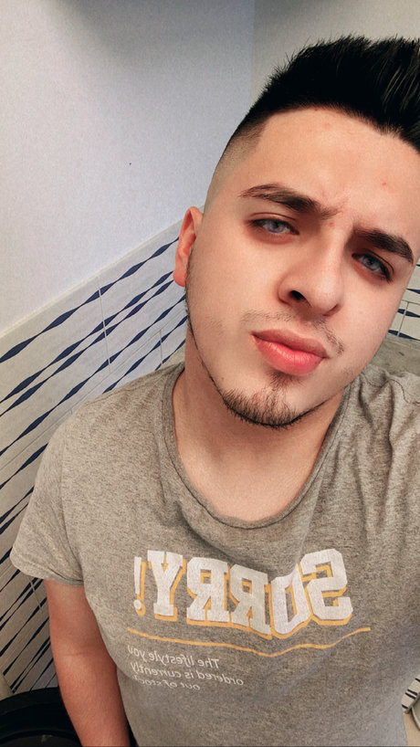 Nicolas ayala modelo de arte galerías