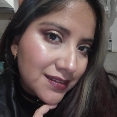 Ailu hermosa modelo galería