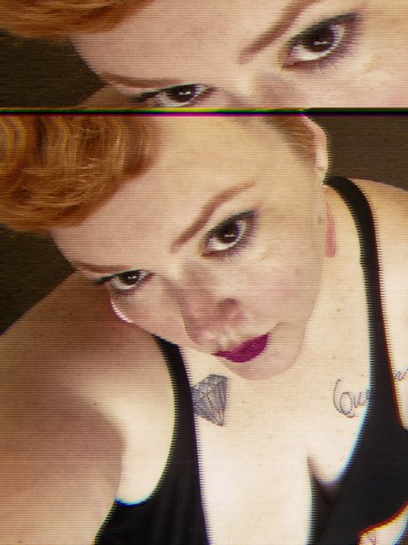 TIFFANY ON TV actriz de desnudos foto