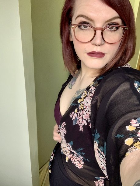 worthlessholes modelo sexy imagen