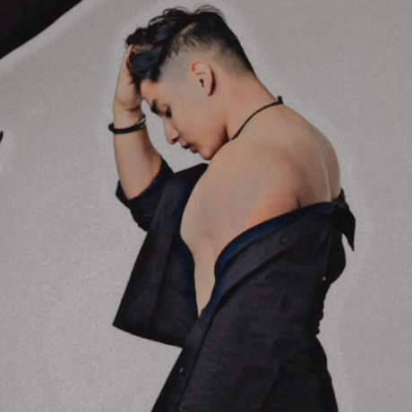 Mikeposl modelo caliente galería