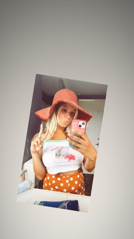 tilly1999 estrella porno erótica archivo