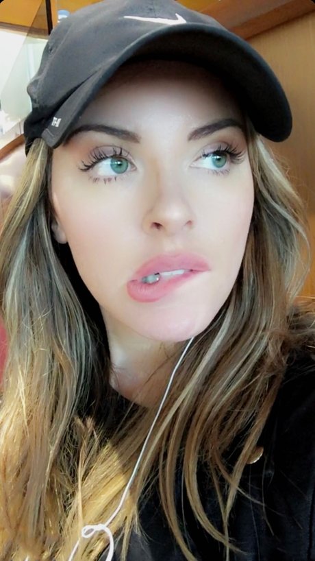 Ashley Schultz actriz perfecta galerías