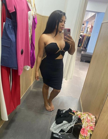 Kesha Ortega modelo libre foto