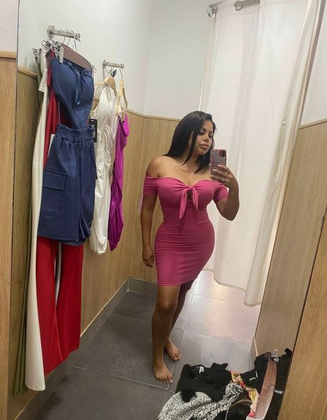 Kesha Ortega modelo perfecto foto