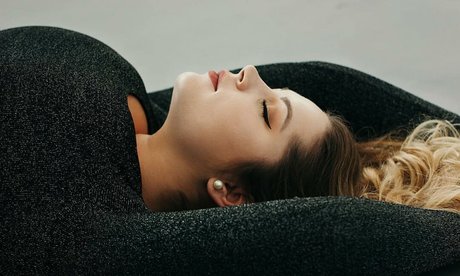 Holly Garner modelo desnuda fotos