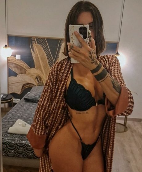 Andra blc estrella desnuda galería