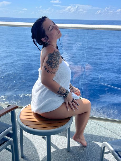 Danielle Cohn modelo erótico imágenes