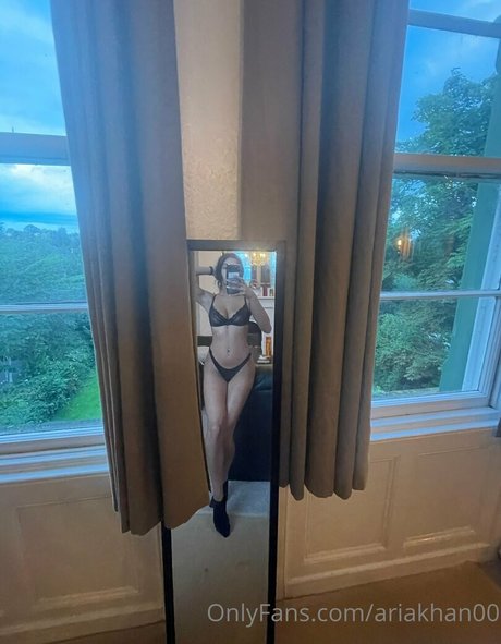 Aria Khan actriz de alta definición imagen