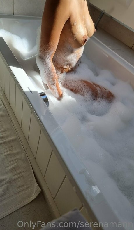 Serena Kaur Mann estrella hermosa imagen