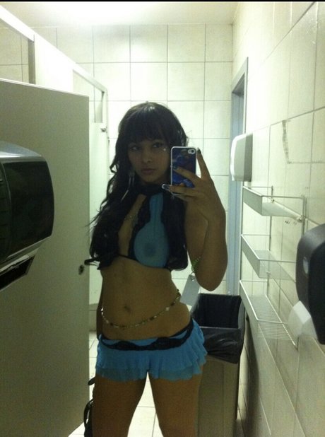 Soni Aralynn estrella sexy imágenes