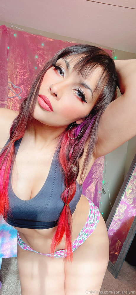 Soni Aralynn modelo pornografico archivo