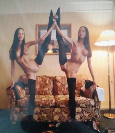 Adelalinka Twins modelo exclusivo fotos