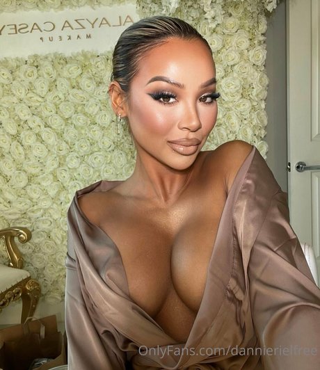 Dannie Riel estrella hermosa galerías